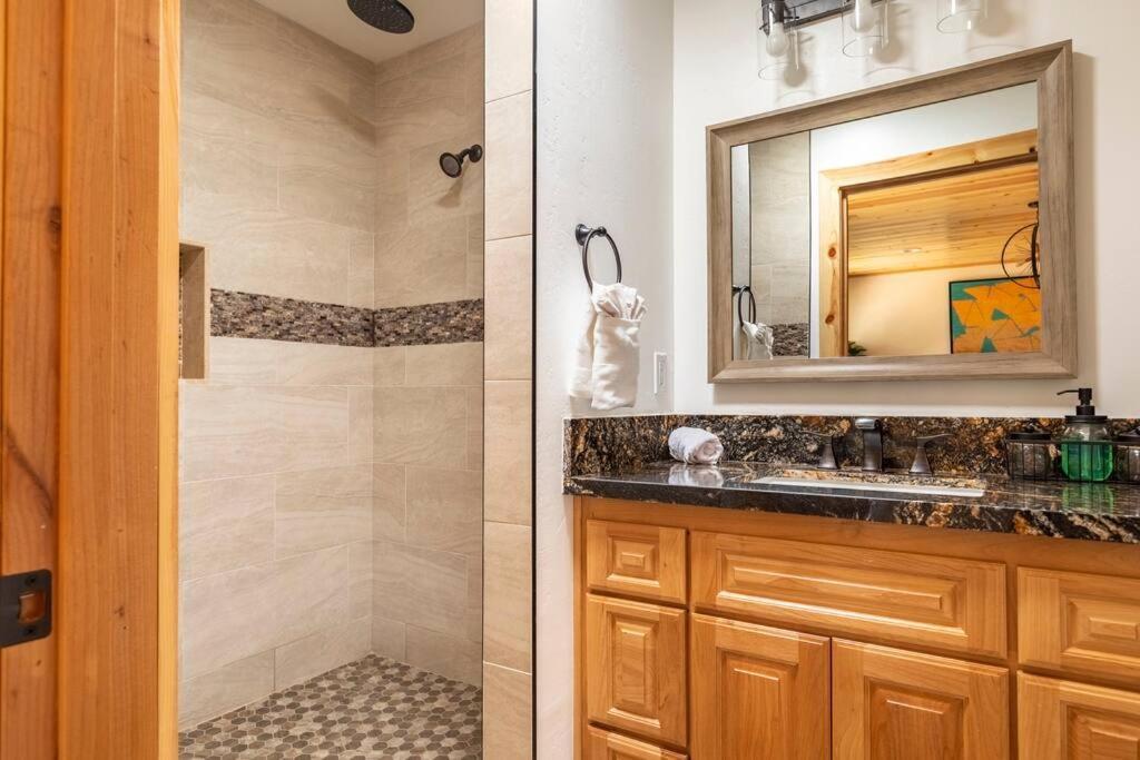Modern Family Cabin Mins To Lake, Slopes & Hikes Big Bear City Exterior photo