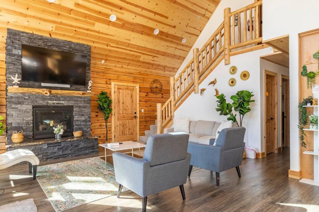 Modern Family Cabin Mins To Lake, Slopes & Hikes Big Bear City Exterior photo