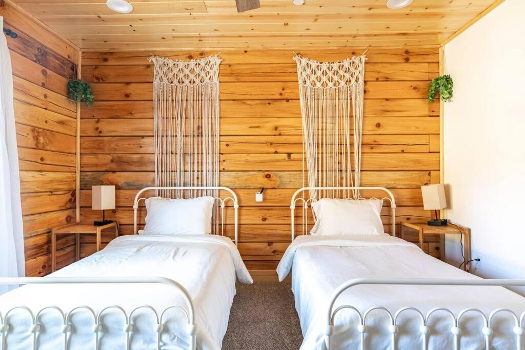 Modern Family Cabin Mins To Lake, Slopes & Hikes Big Bear City Exterior photo