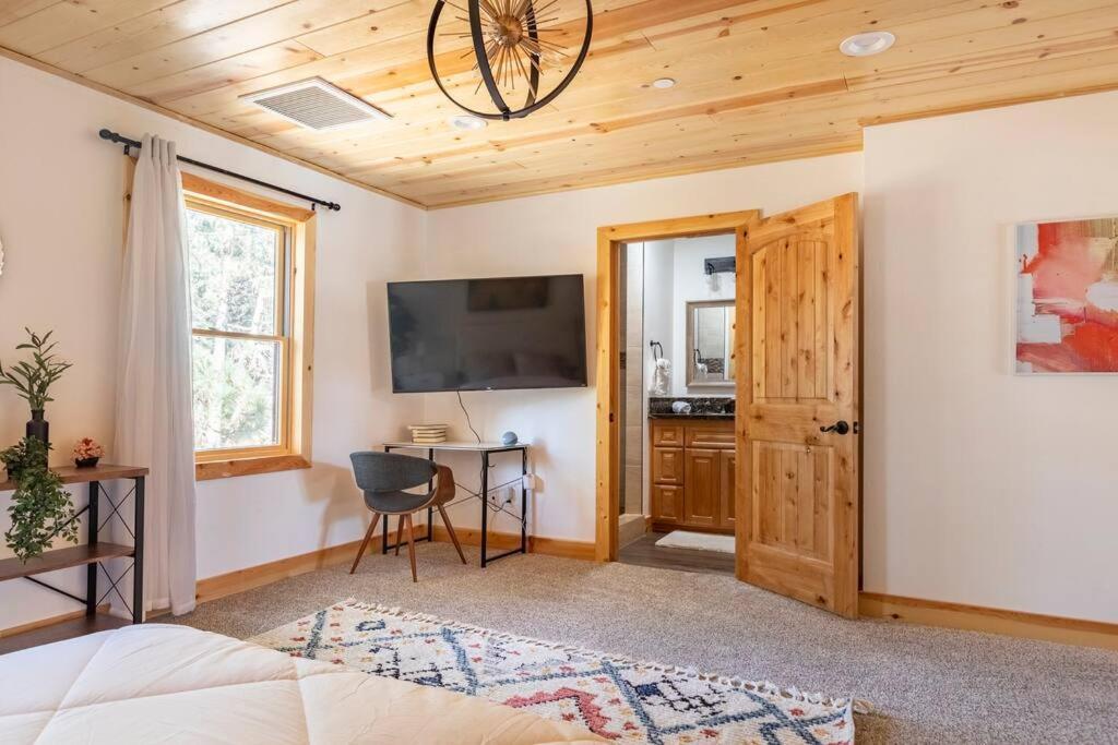Modern Family Cabin Mins To Lake, Slopes & Hikes Big Bear City Exterior photo