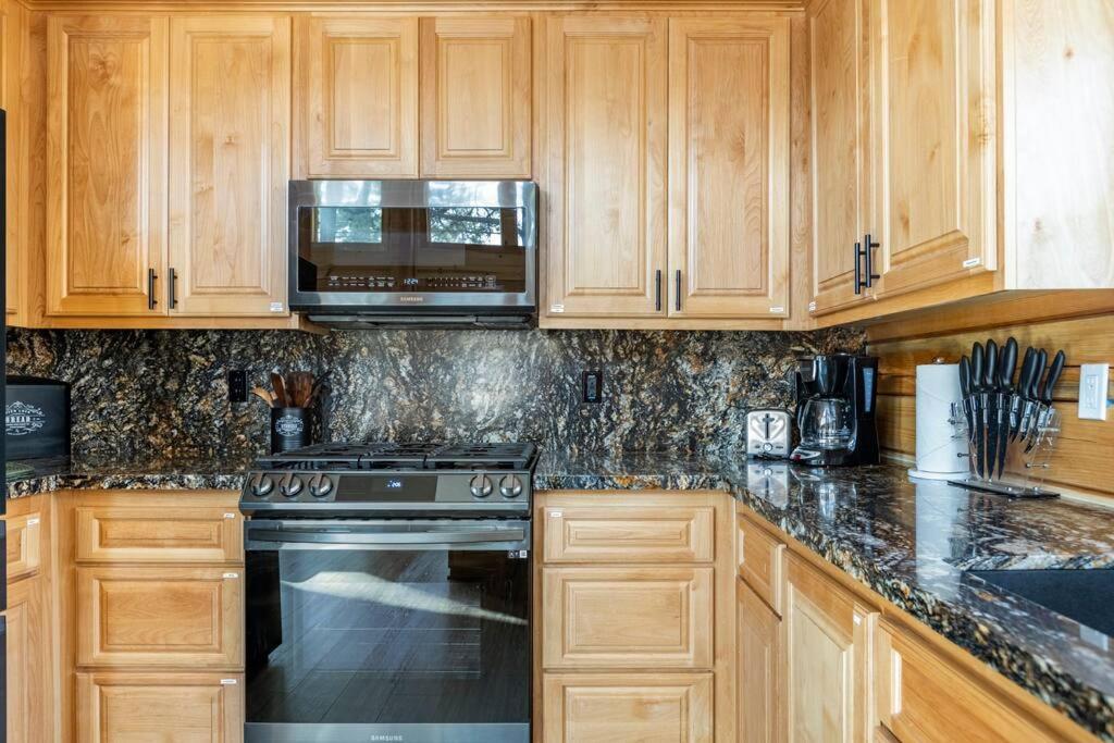 Modern Family Cabin Mins To Lake, Slopes & Hikes Big Bear City Exterior photo